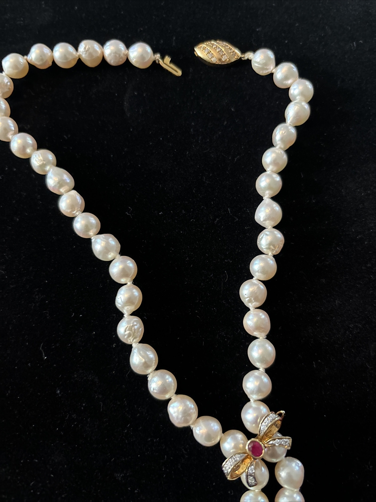 VTG 31” Pearl Necklace 14K Gold Diamond Clasp & Gold Ruby Diamond Bow Enhancer