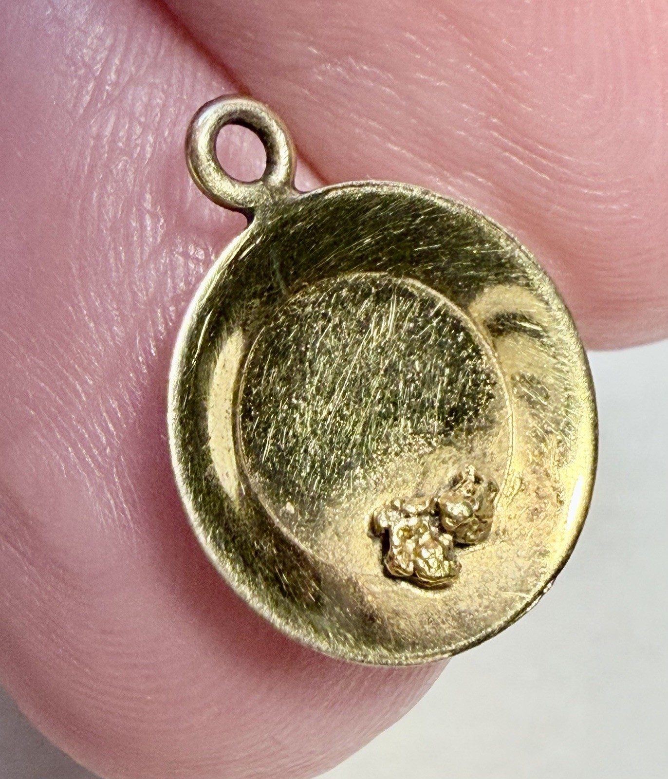 Rare Original Vintage 10K Gold Panning Nugget Miner Pan Charm Pendant .66 Grams