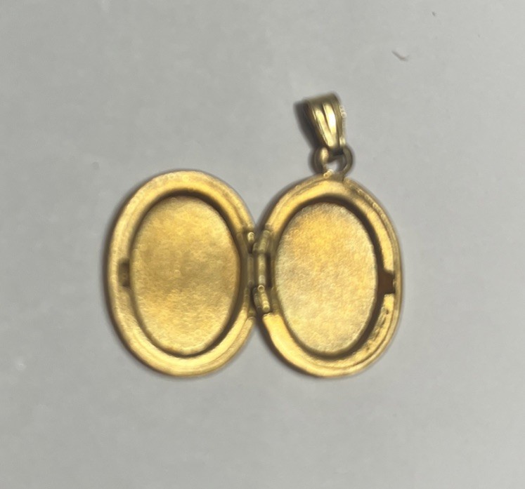 14k Gold Marked Birds Locket Pendant