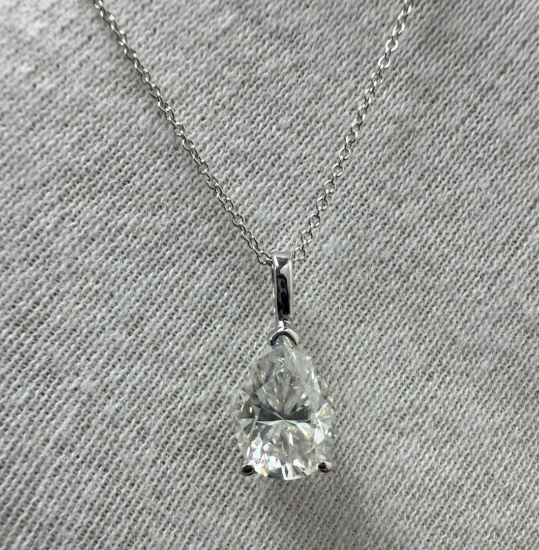 IGI Pear-Cut 7.00Ct EF/VS1 Lab Grown Diamond Necklace& Pendant 14k White Gold