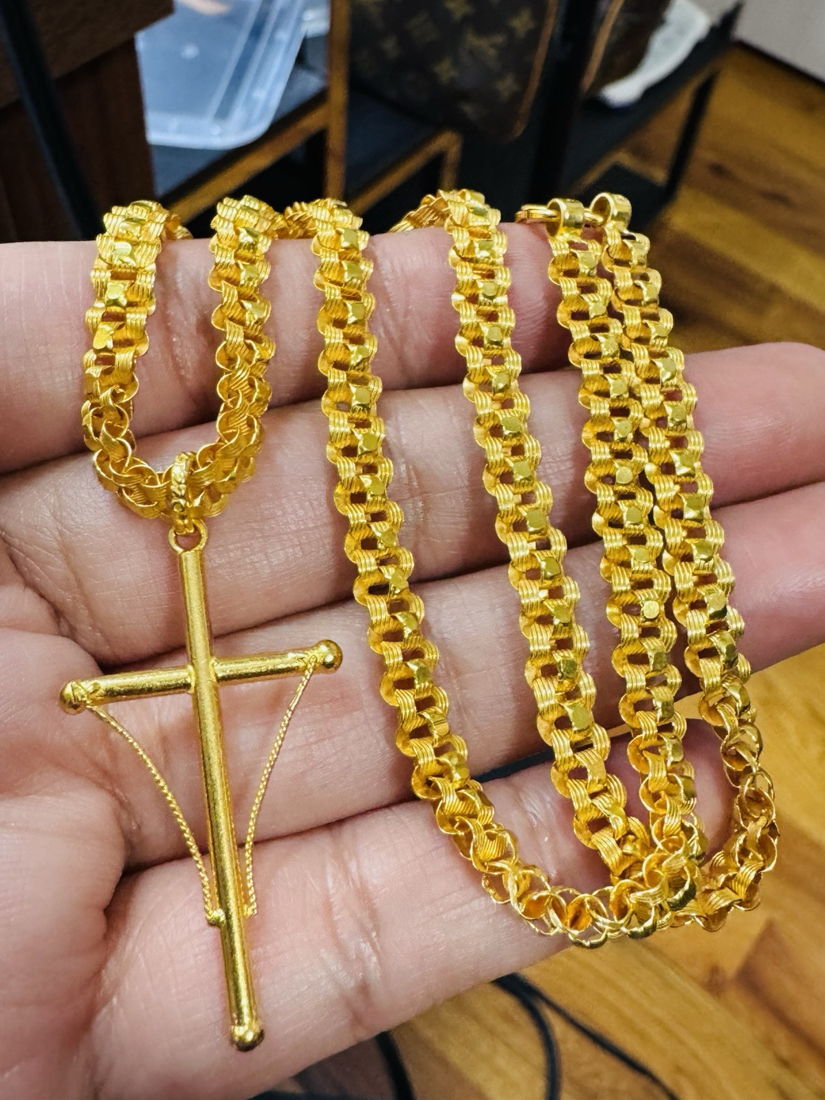 22K 916 22C Fine Real Gold 17.5”/18 inch Cross Necklace 21.7g 6mm