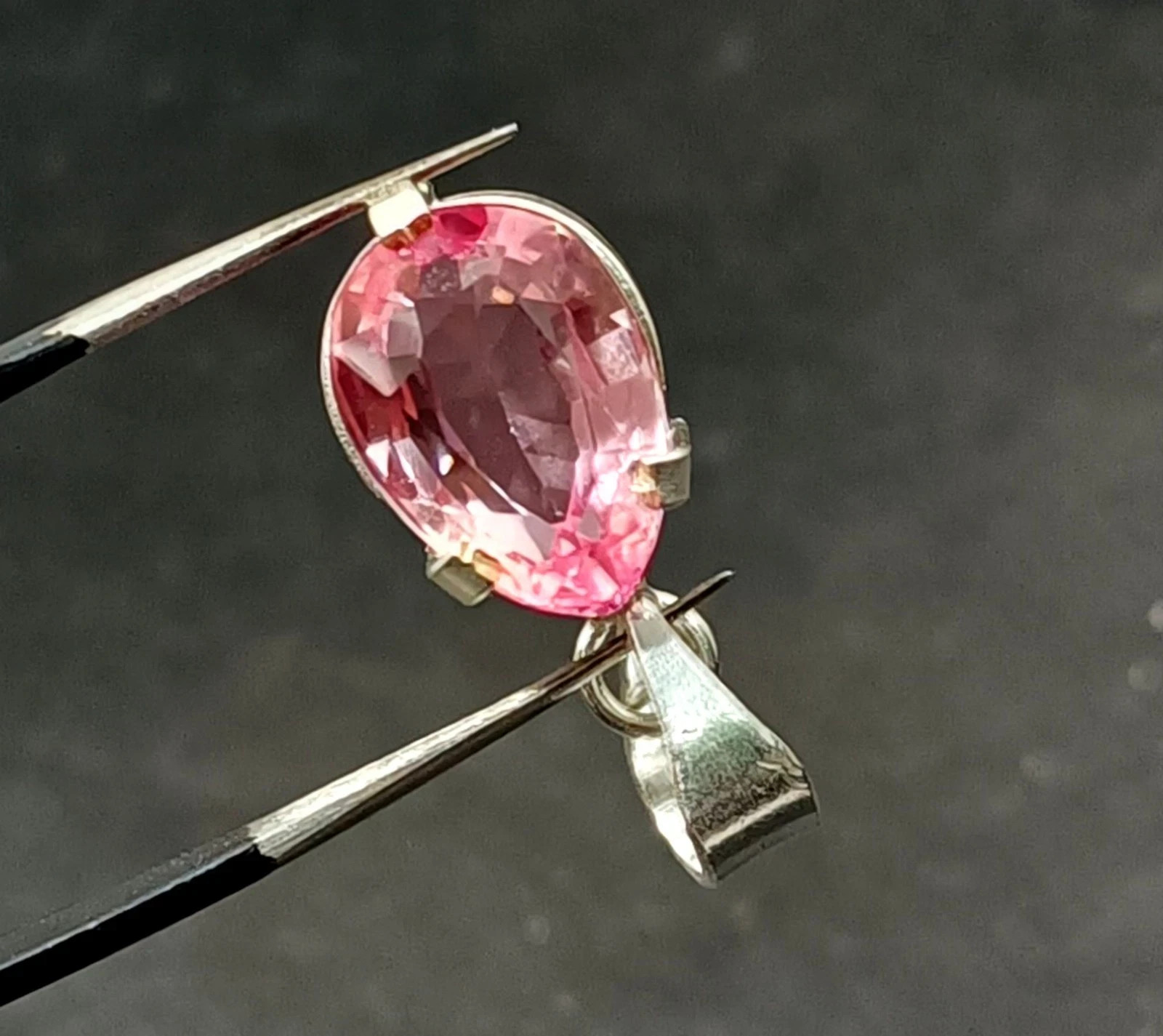 20 Ct Natural Pear Padparadscha Sapphire 925 Silver Pendant Certified Gemstone