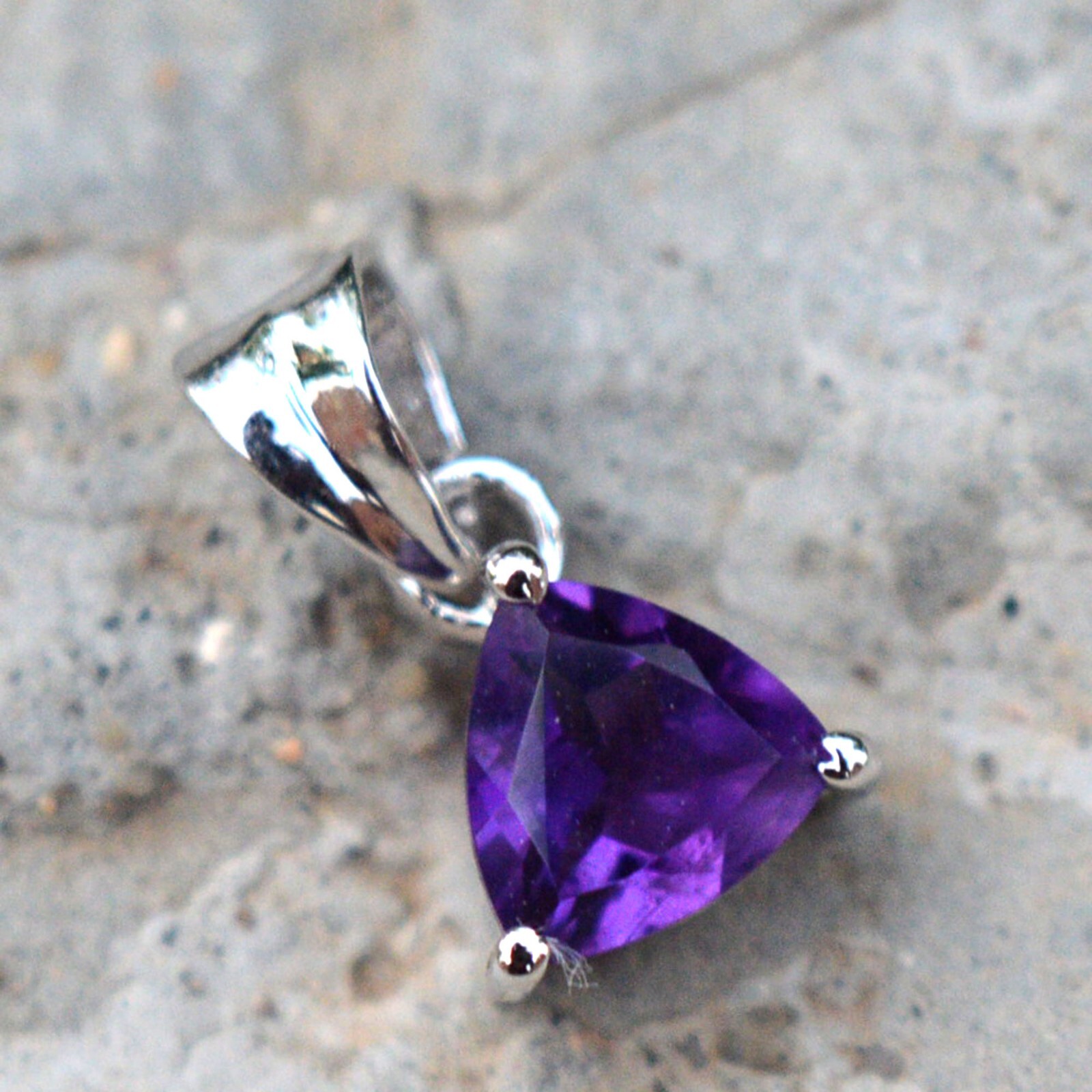Natural Amethyst Trillion Gemstone 925 Sterling Silver Women Handmade Pendant