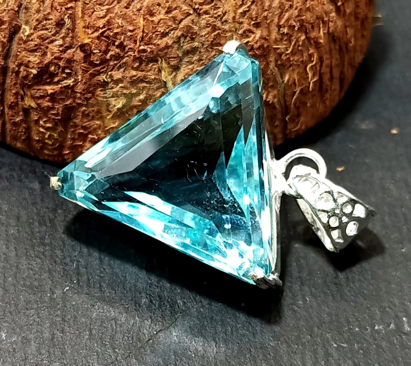 90 Ct Trillion Aquamarine Natural Topaz 925 Solid Silver Pendant Loose Gemstone