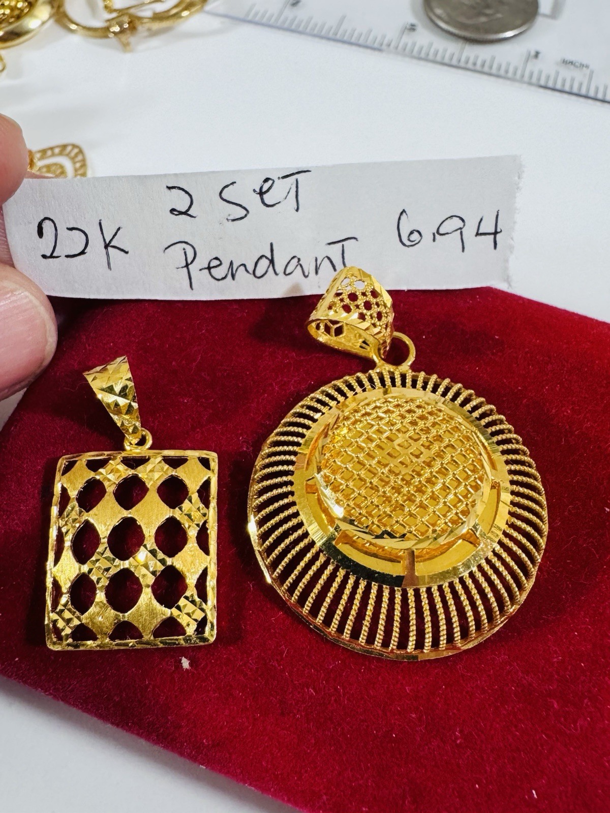22K 916 22C Real Gold Two Set of Pendant 1 x Rectangle & 1x Round 6.94g