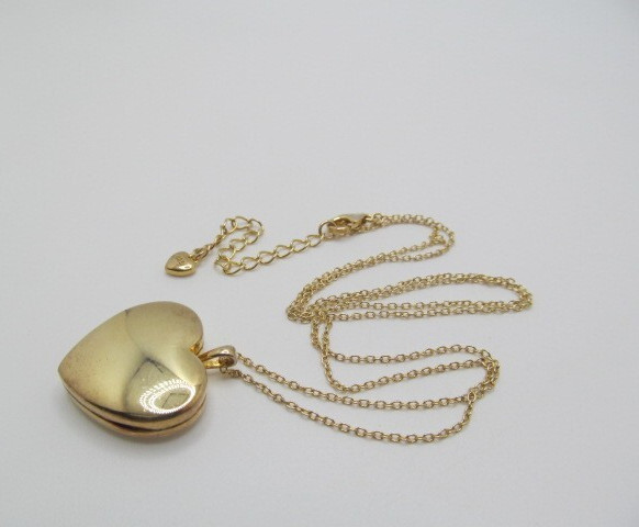 925 Sterling Silver Yellow Gold Wash Heart Locket Oval Link Chain Necklace