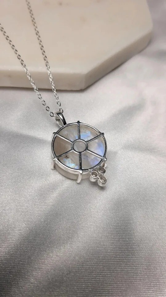 Man In The Moon Moonstone Necklace 925 Sterling Silver Gemstone Handmade Jewelry