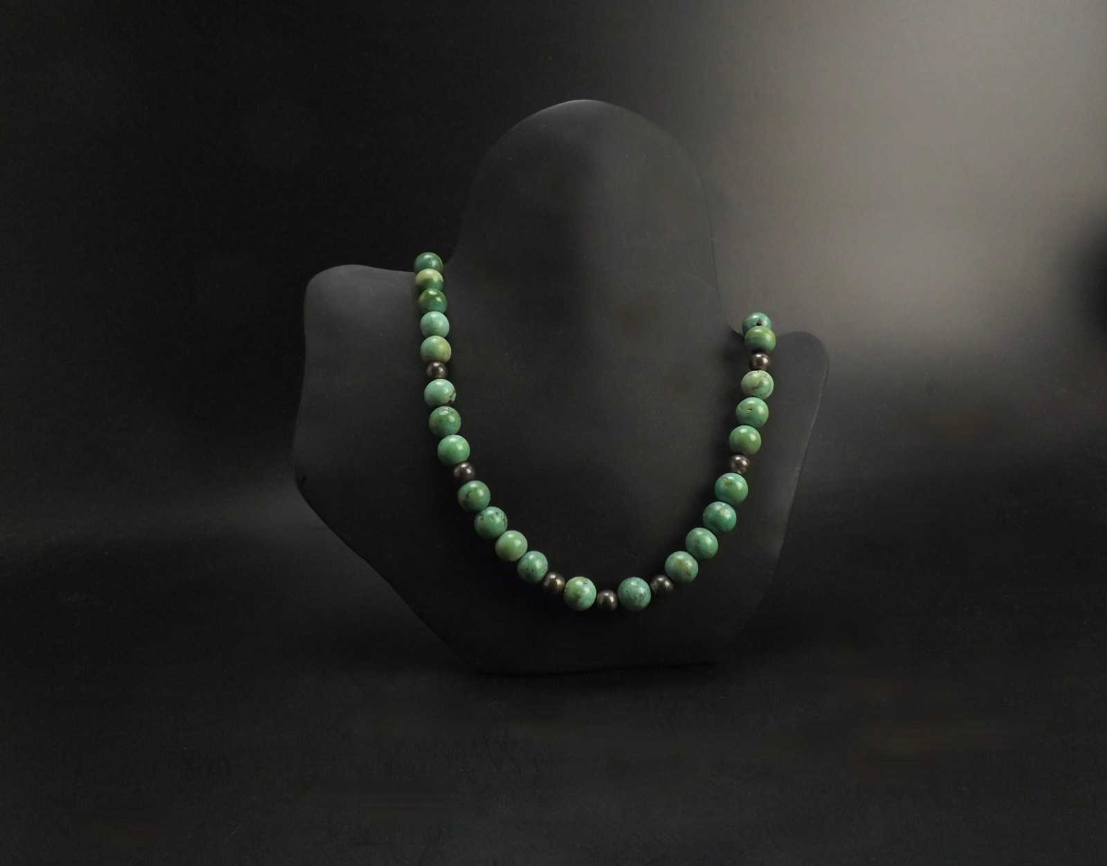 Antique/Vintage Natural Sage Green Turquoise & Silver Bead Necklace 18″, 38.3 gr