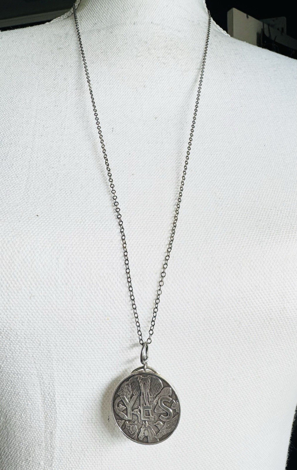 Vtg Sterling Silver Yes No Quandary Coin Pendant Necklace High Detail Animals