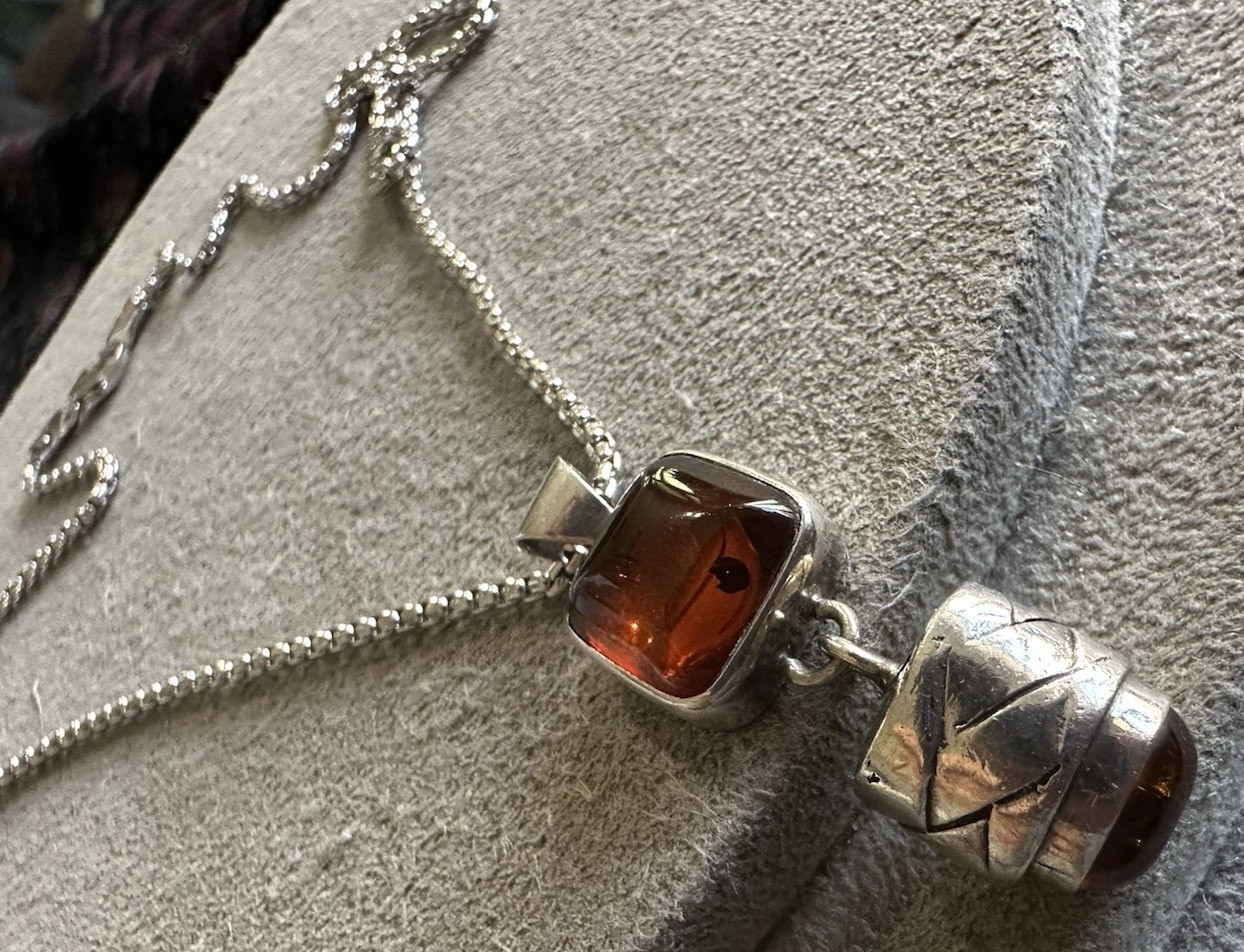 Lori Bonn Sterling Silver Two Piece Cognac Amber Dangle Pendant Necklace 18″