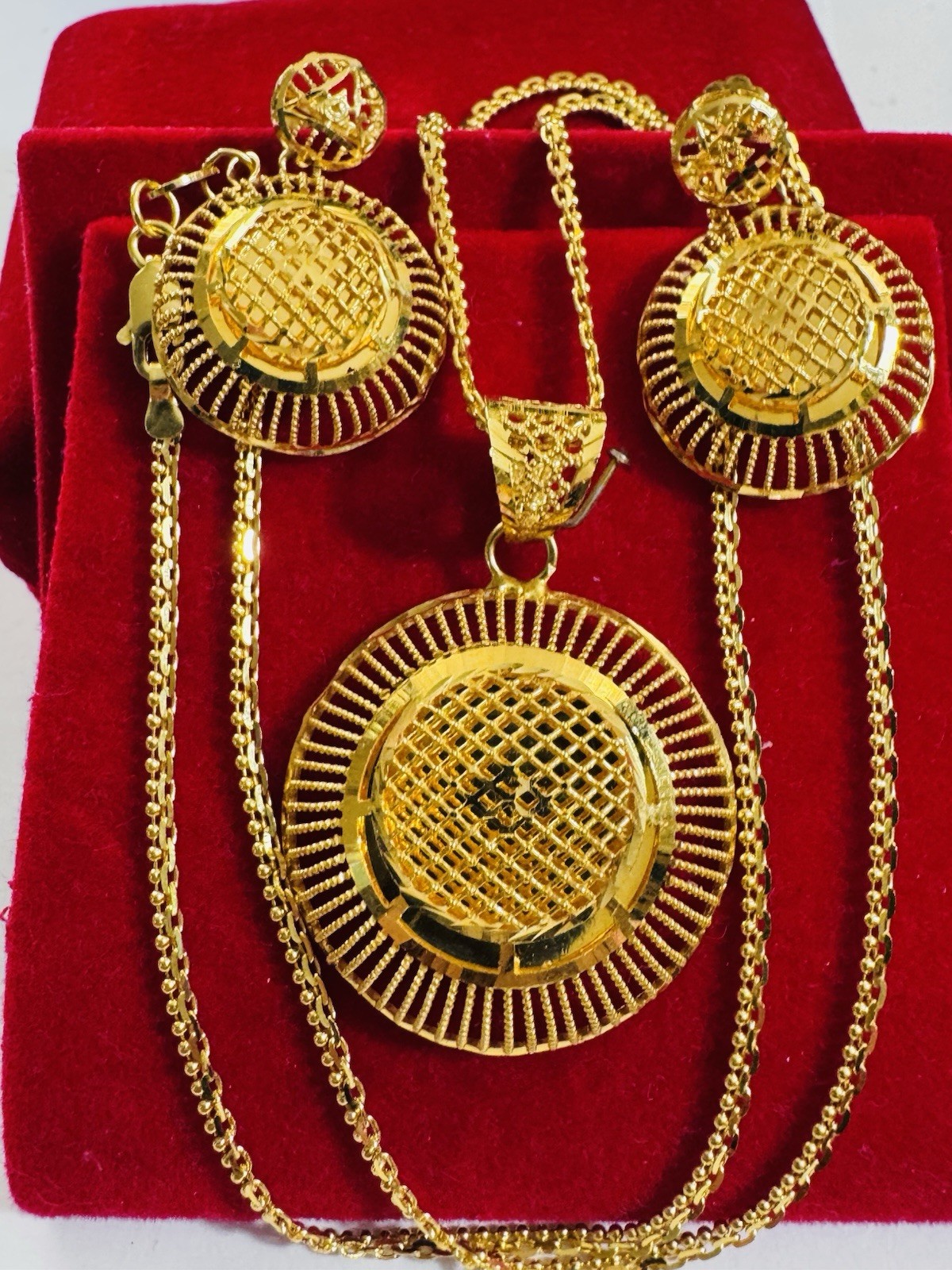 WOMENS 22K 22C 916 Real Gold 20” long Round Set Earrings Necklace 14.9g 2.2mm