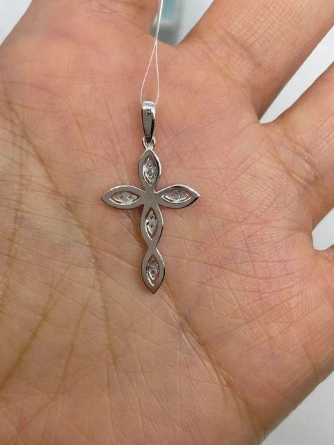 Real Moissanite 2Ctw Round Cut Cross Women’s Pendant 14K White Gold Plated Chain