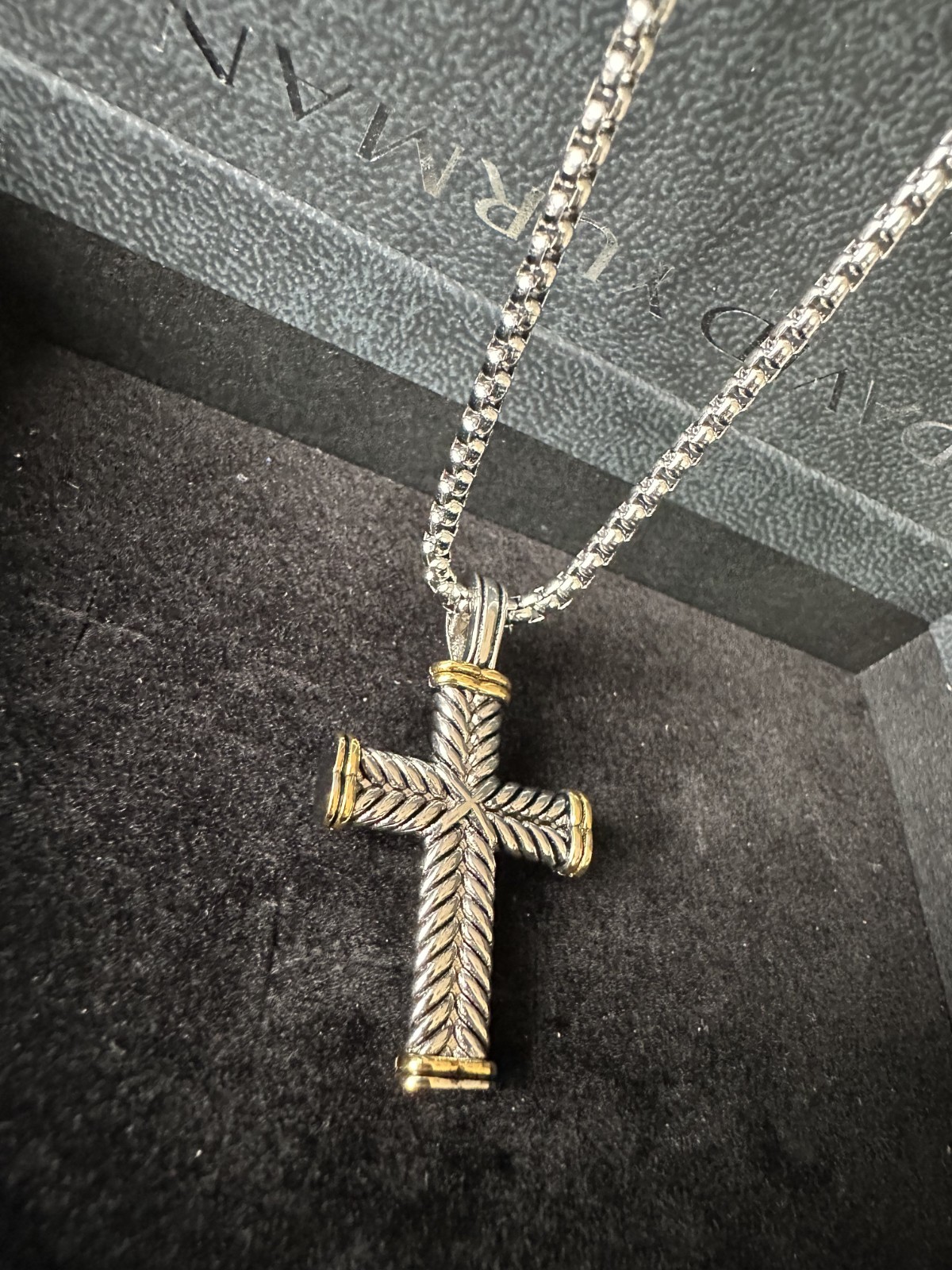 David Yurman Chevron Cross Necklace 925 Sterling Silver & 18K Yellow Gold 19″