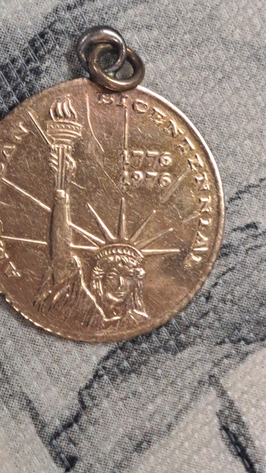 10kt Gold American Bicentennial Coin/pendant