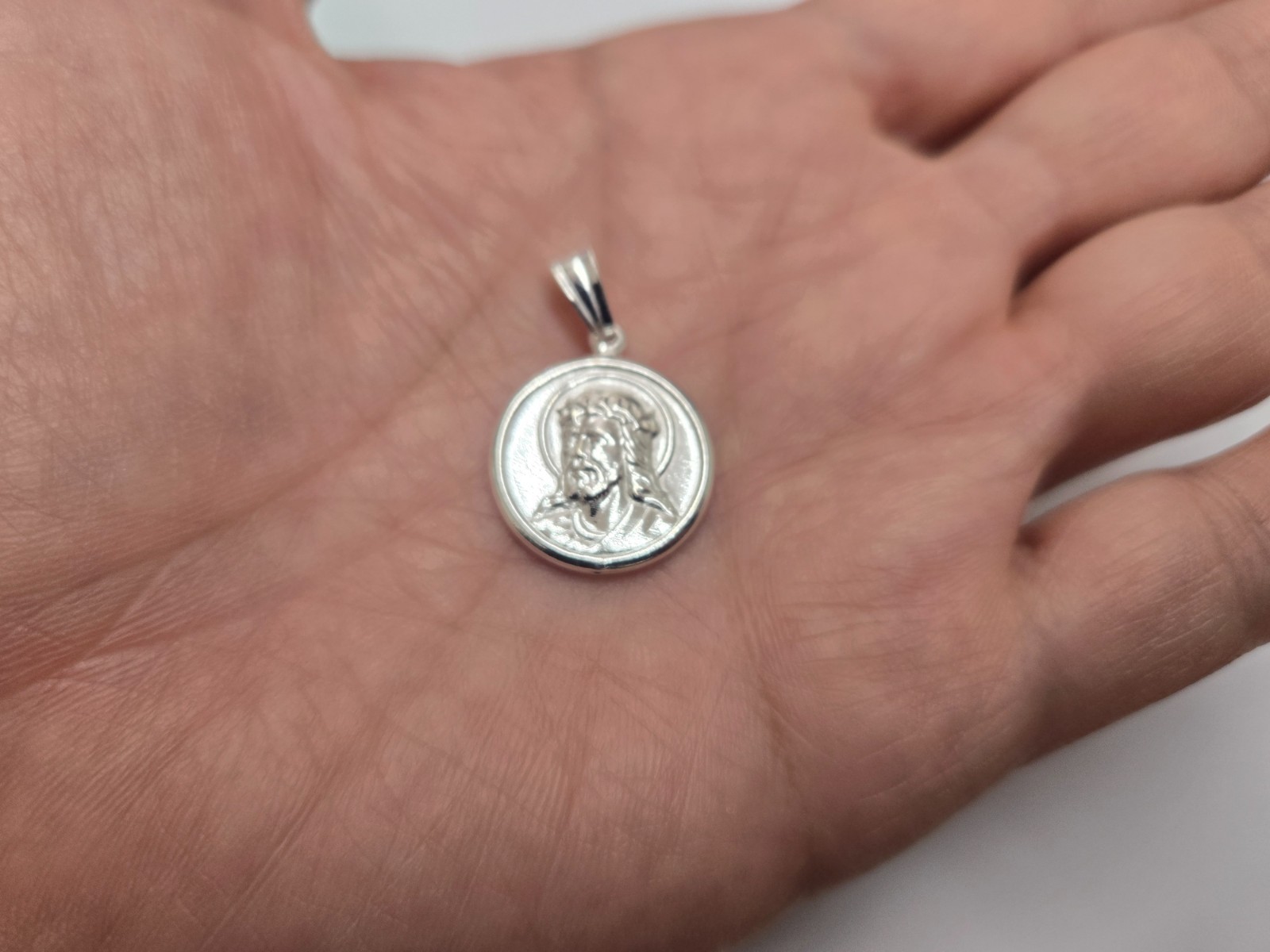 925 Sterling Silver Jesus Halo Medal Round Necklace 11/16 (18mm) Inch Diameter