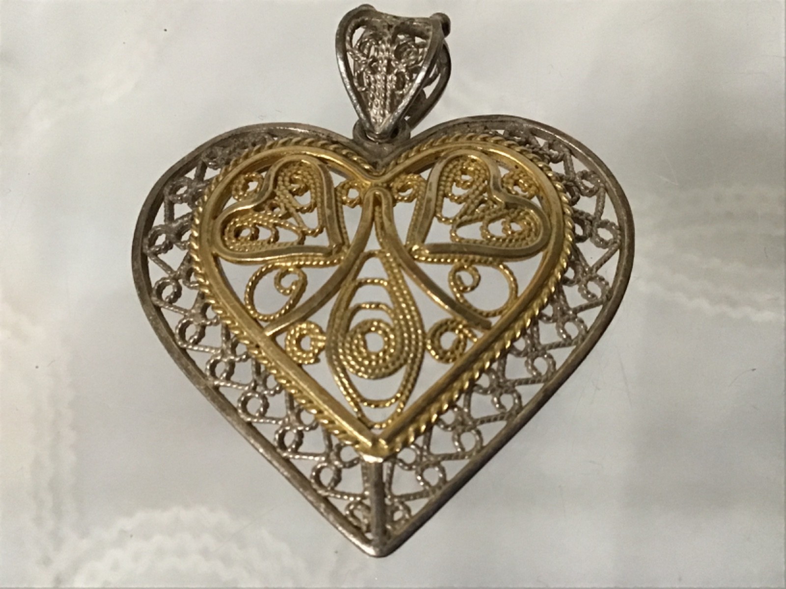 DGS turkey 925 sterling filigree heart shaped pendant, gold & silver toned
