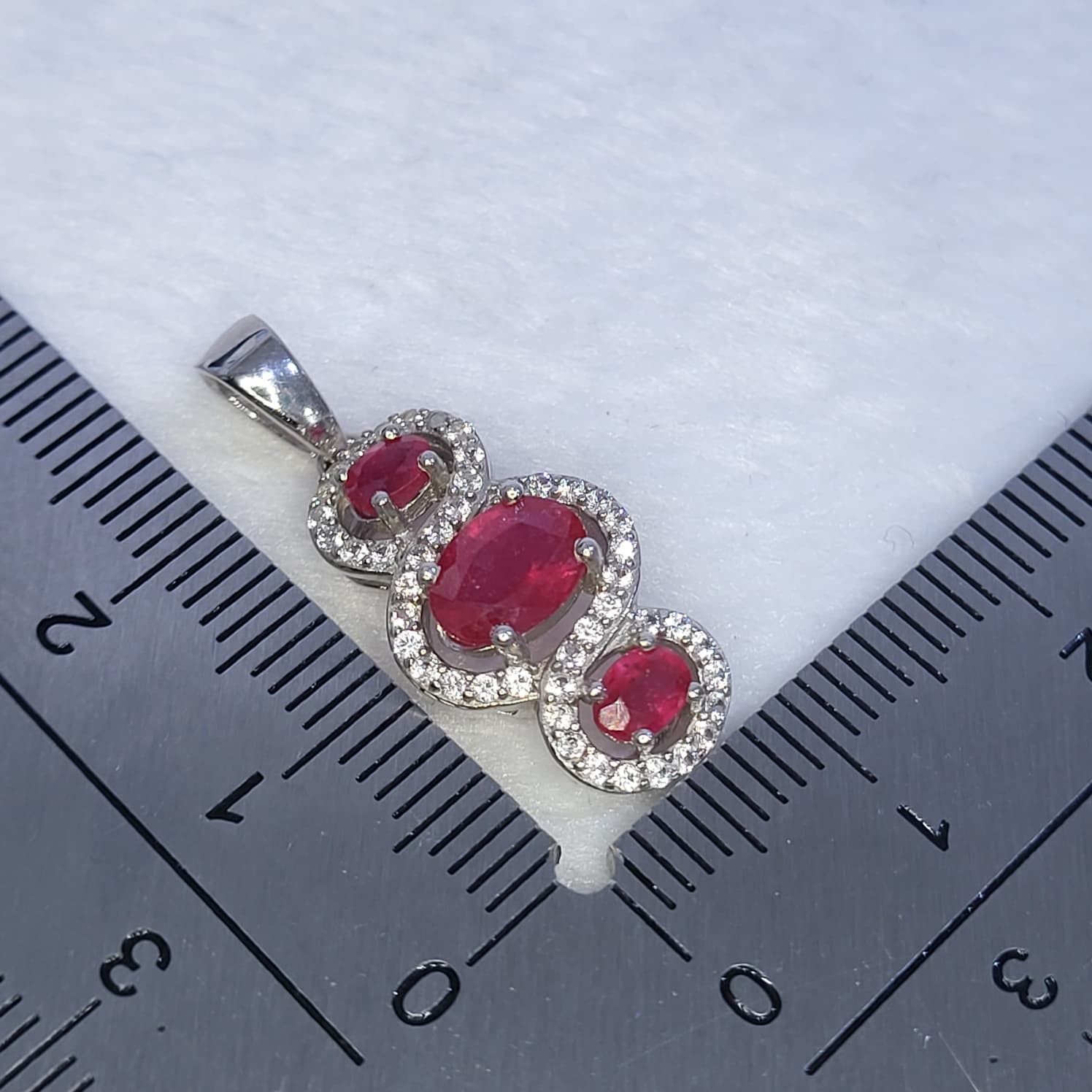 Natural Ruby Gemstone 925 Sterling Silver Pendant Oval Top Blood Red 3.66gm