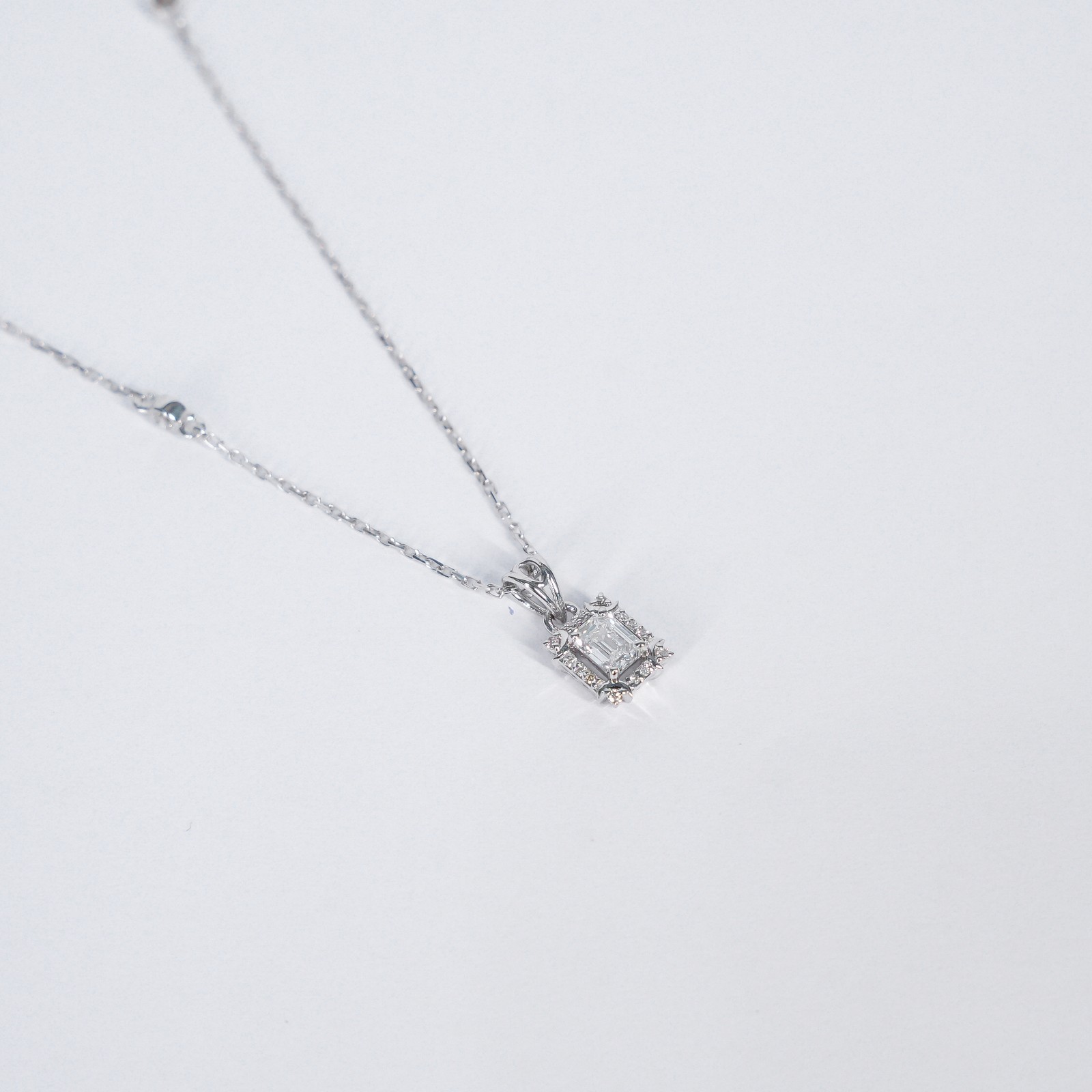 18 KARAT NECKLACE | NATURAL DIAMOND | WHITE GOLD | WOMAN | IGI CERTIFIED