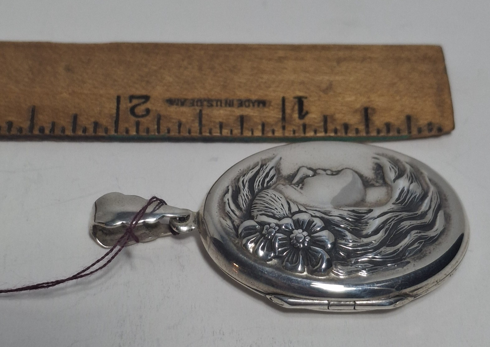Sterling Silver Oval Locket Pendant Female Profile, Holds 1.5″ x 1″ Photos