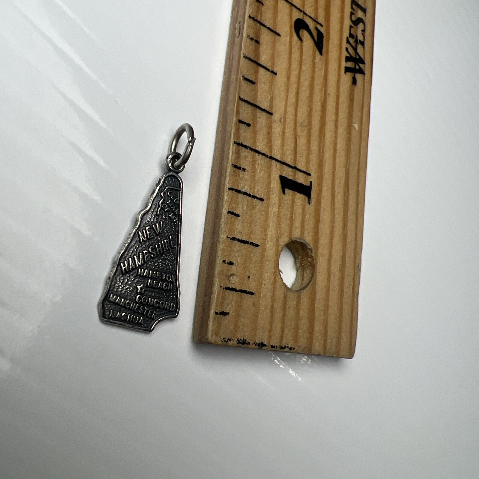 925 Sterling Silver Retro Charm Pendant New Hampshire USA Hampton Beach Old Man