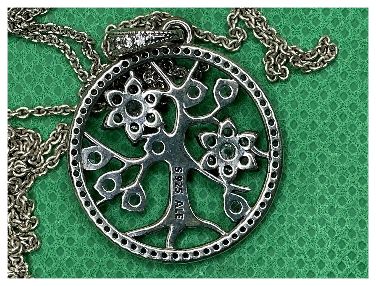 Authentic Pandora Sterling Silver Sparkling Family Tree Necklace – S925 ALE.