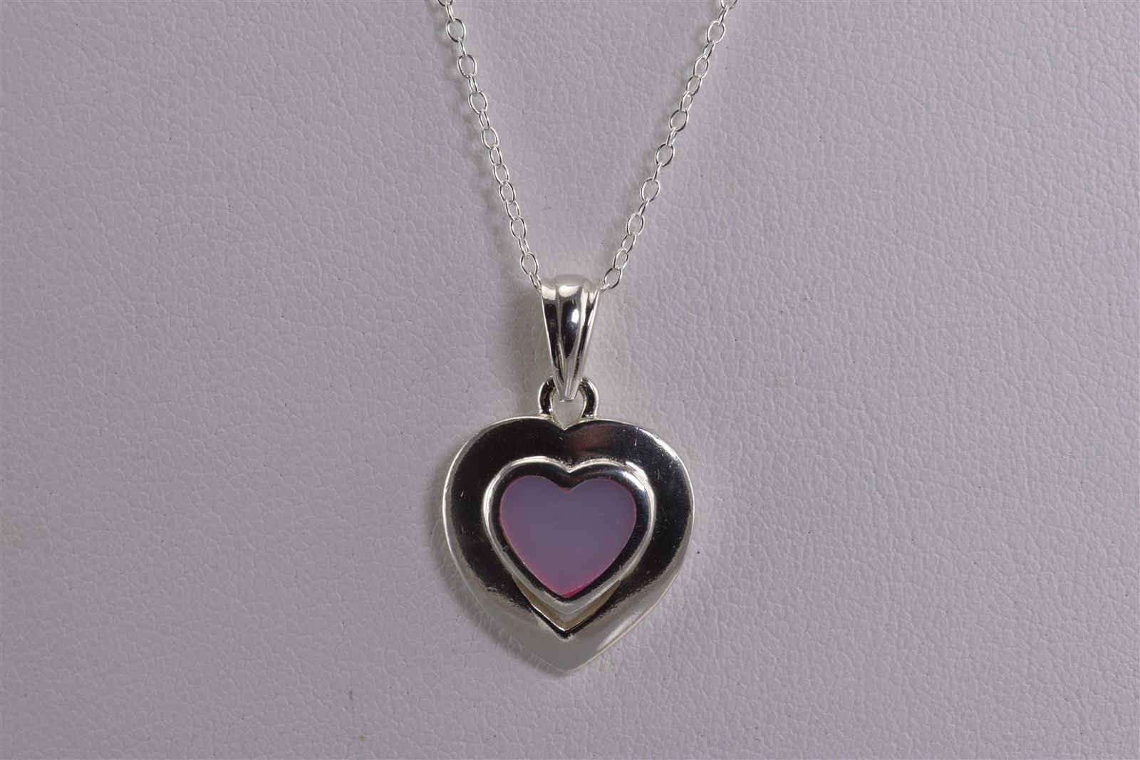 Sterling Silver 16mm x 16mm Pink Mother of Pearl Heart 925 Pendant 18″ Chain