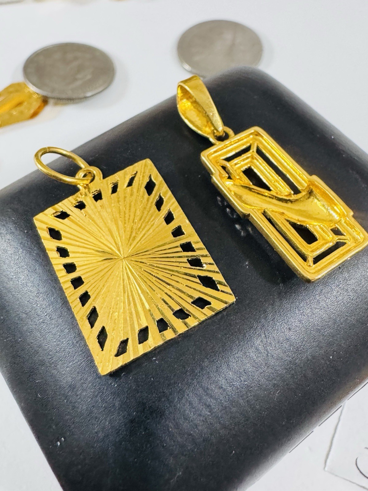 22K 916 22C Real Gold Two Set of Pendant 1 Rectangle & 1 Divine Allah 6.3g