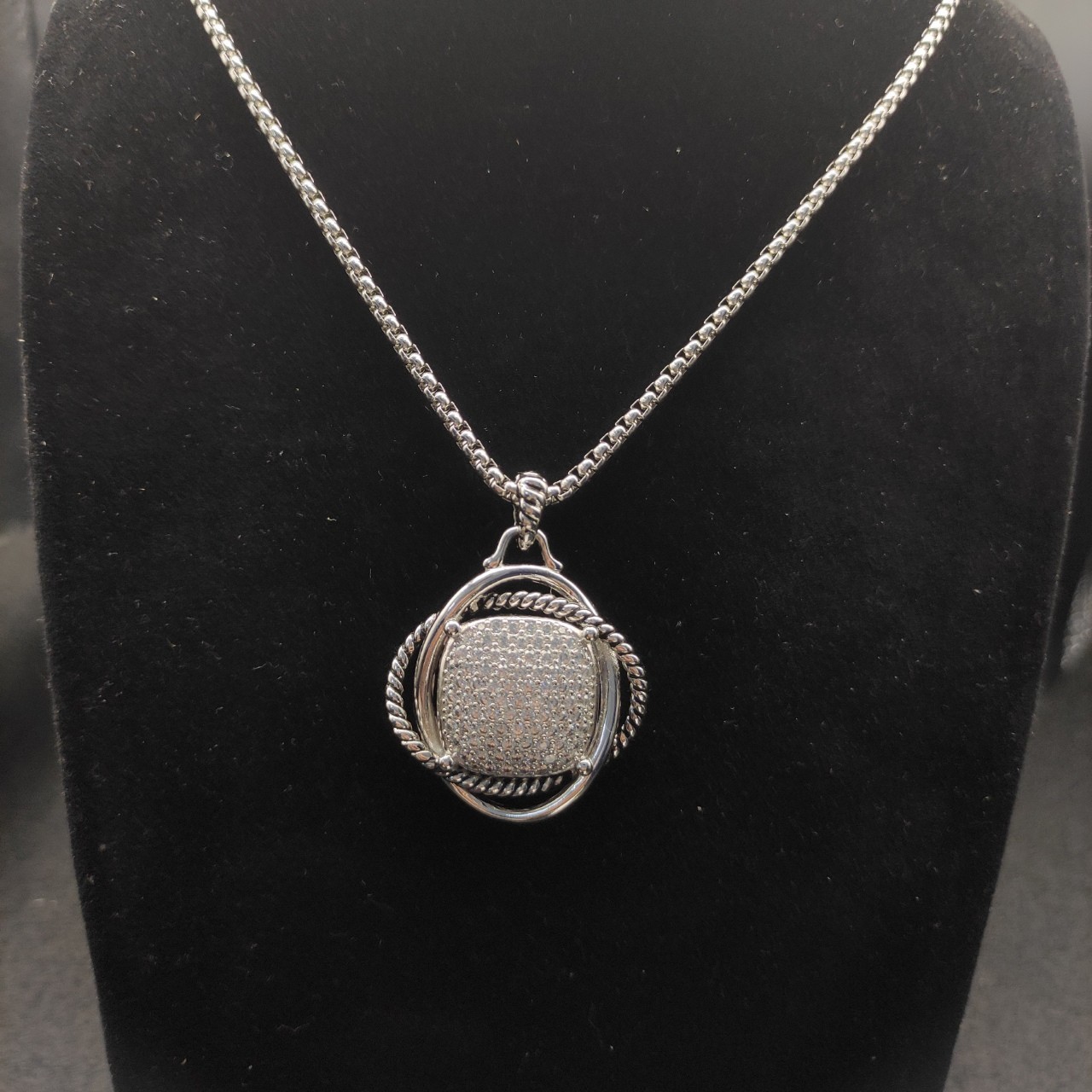David Yurman 925 Sterling Silver Pavé Diamond Square Cable Frame Pendant Necklac