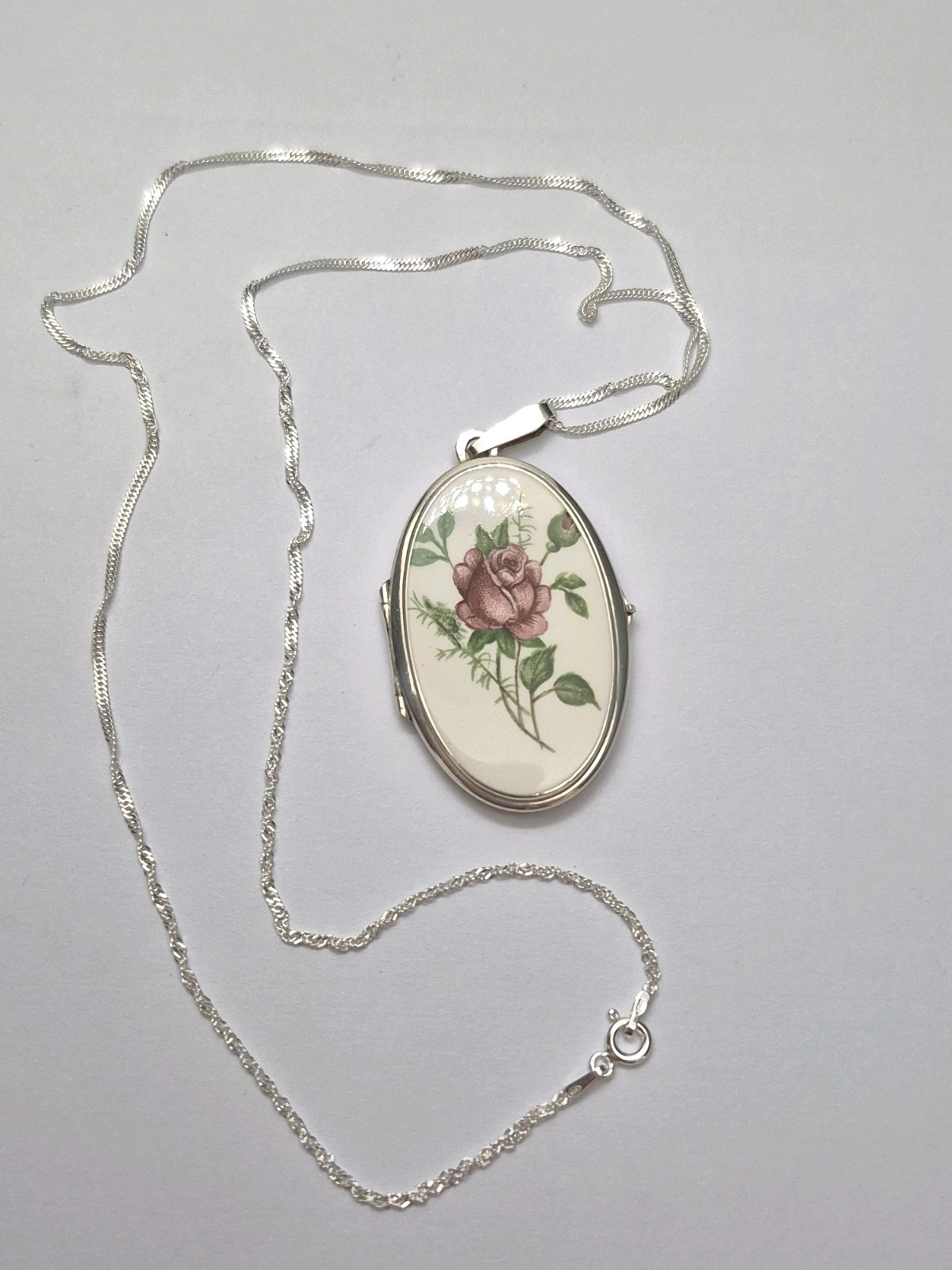 LOCKET – Sterling Silver Enamel Floral Double Photo Locket And Chain. Necklace.