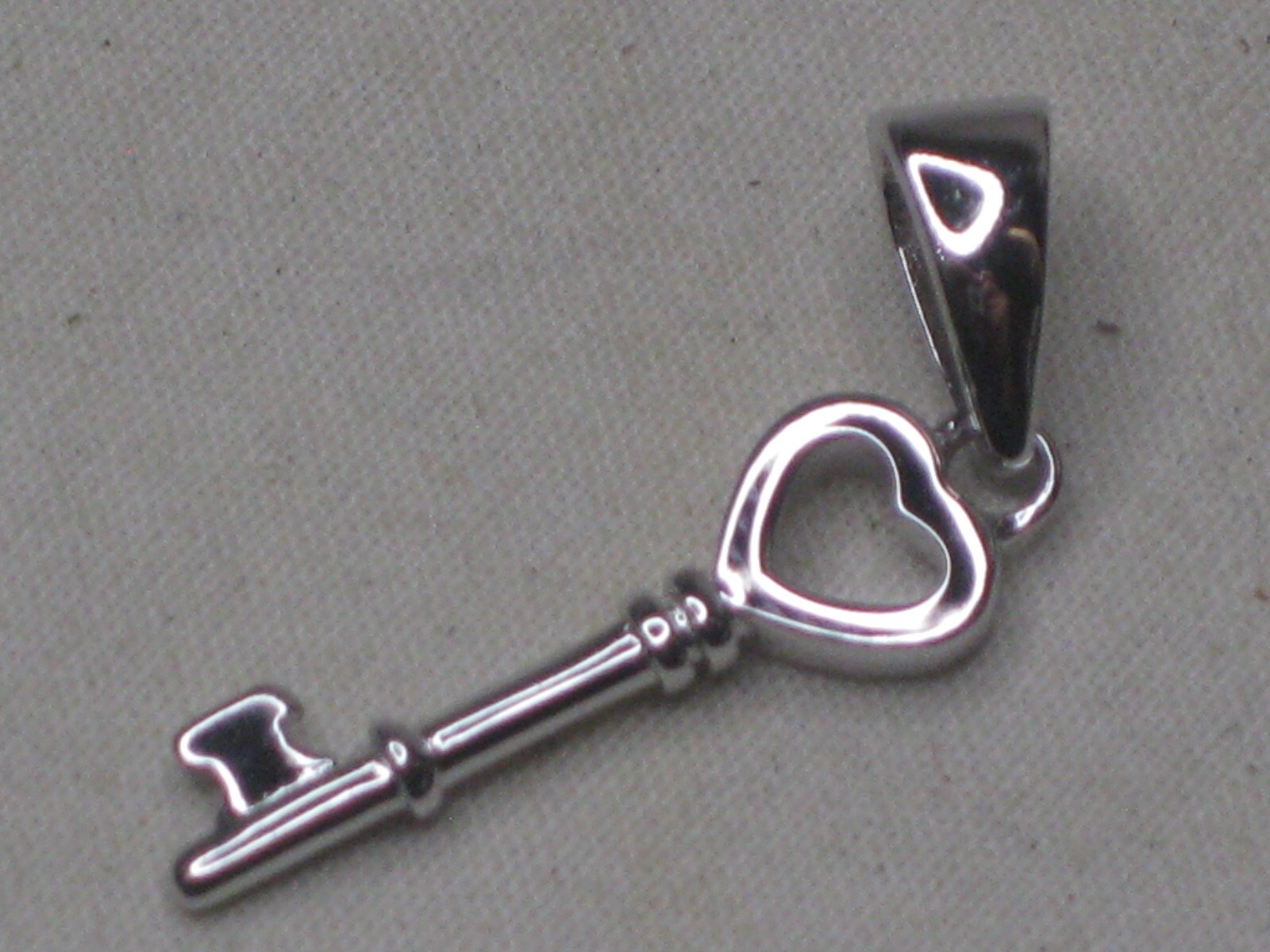 small skeleton key heart detailed sterling silver 925 charm love pendant
