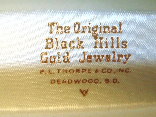 Vintage 10K BLACK HILLS GOLD Tri-Color Necklace, ORIGINAL BLACK HILLS GOLD, Box