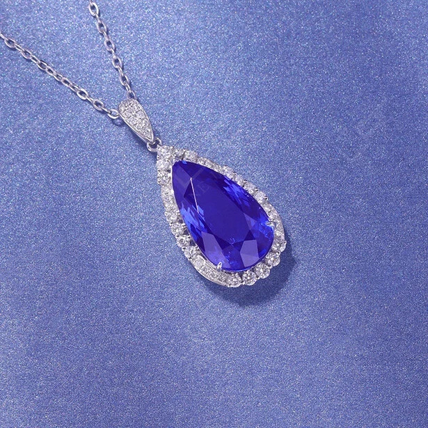 5.00Ct Pear Cut Natural Blue Tanzanite & Diamond 14K White Gold Luxury Pendant