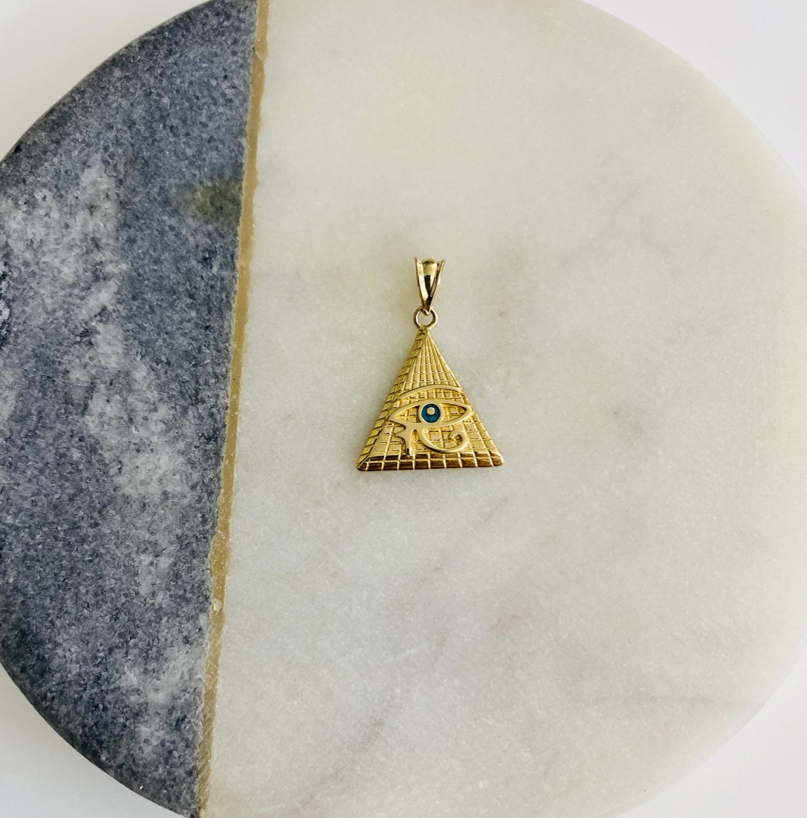 14k Solid Gold Eye of Horus Egyptian Pyramid 23mm x 16mm Pyramid Pendant- PT2800