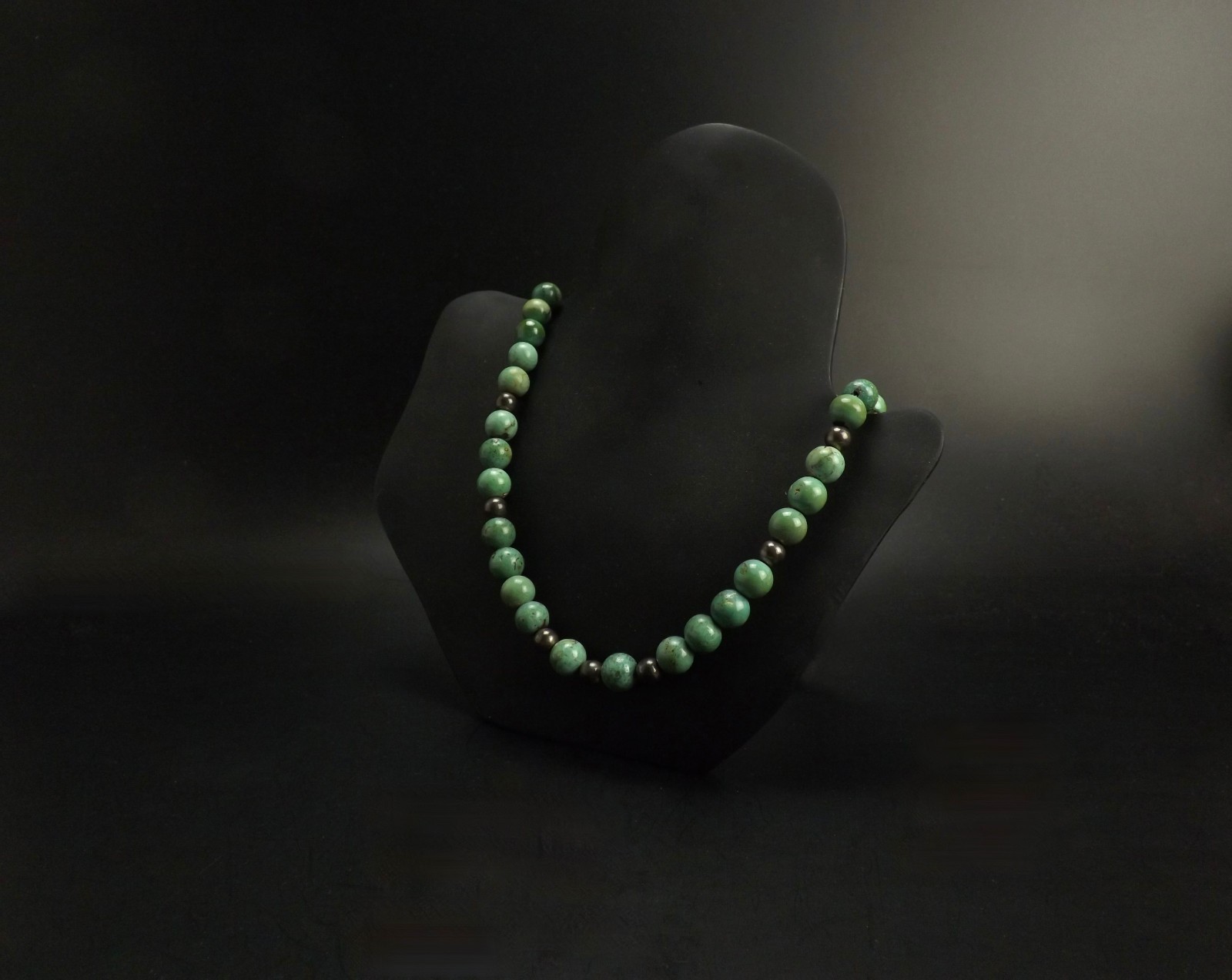 Antique/Vintage Natural Sage Green Turquoise & Silver Bead Necklace 18″, 38.3 gr