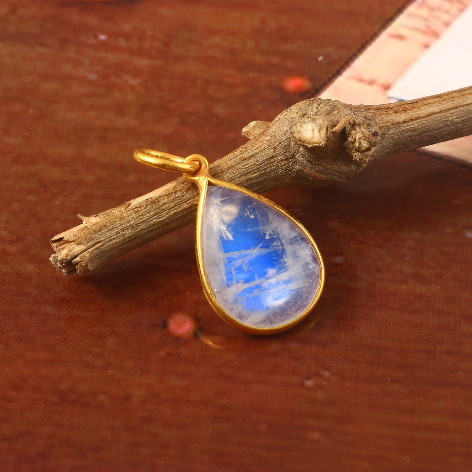 14K Gold Natural Moonstone Teardrop Pendant Blue Flash Gemstone Charm 3151