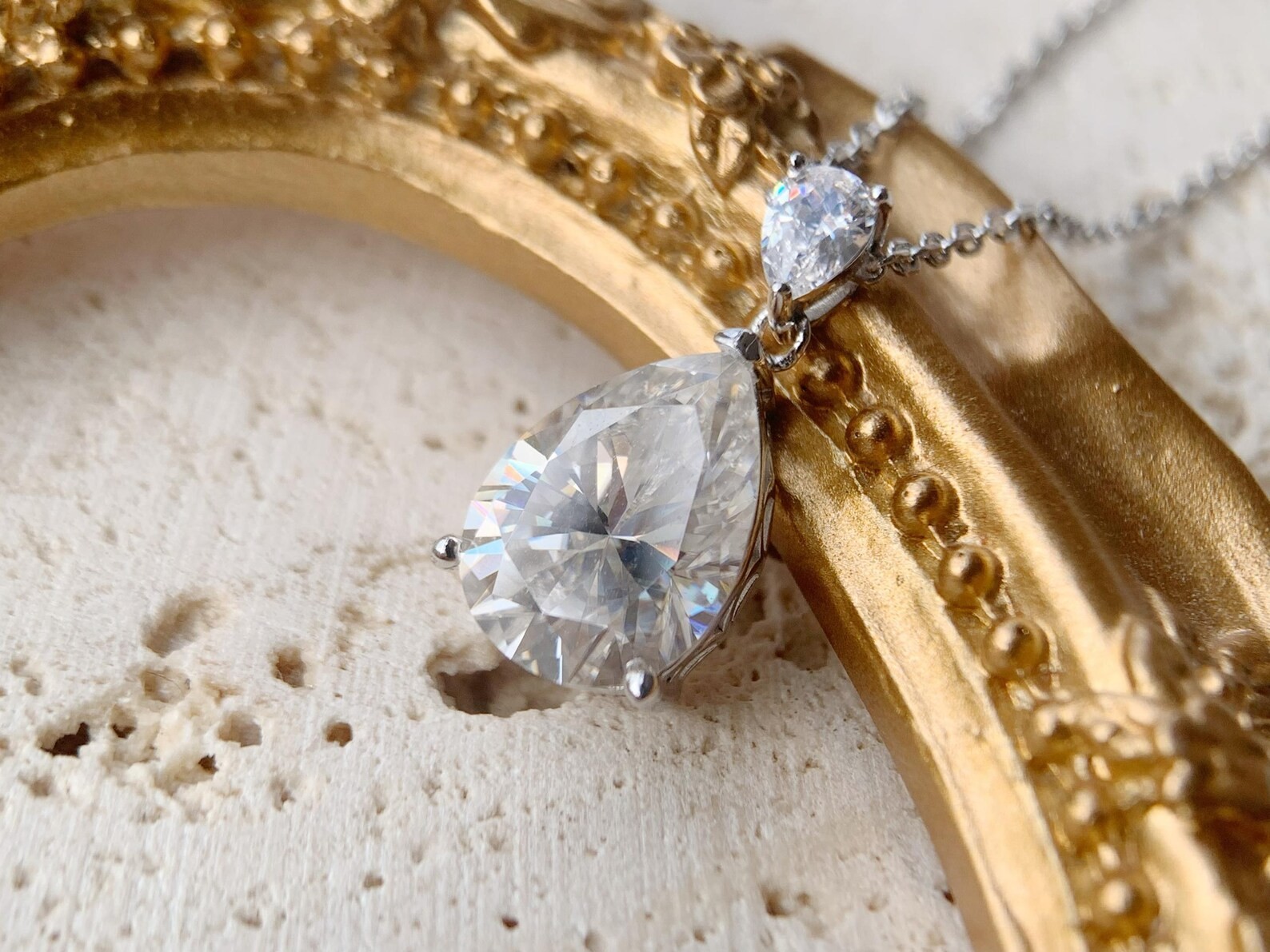 3CT Pear Moissanite Pendant 925 Elegant Minimalist Sparkling Statement Necklace