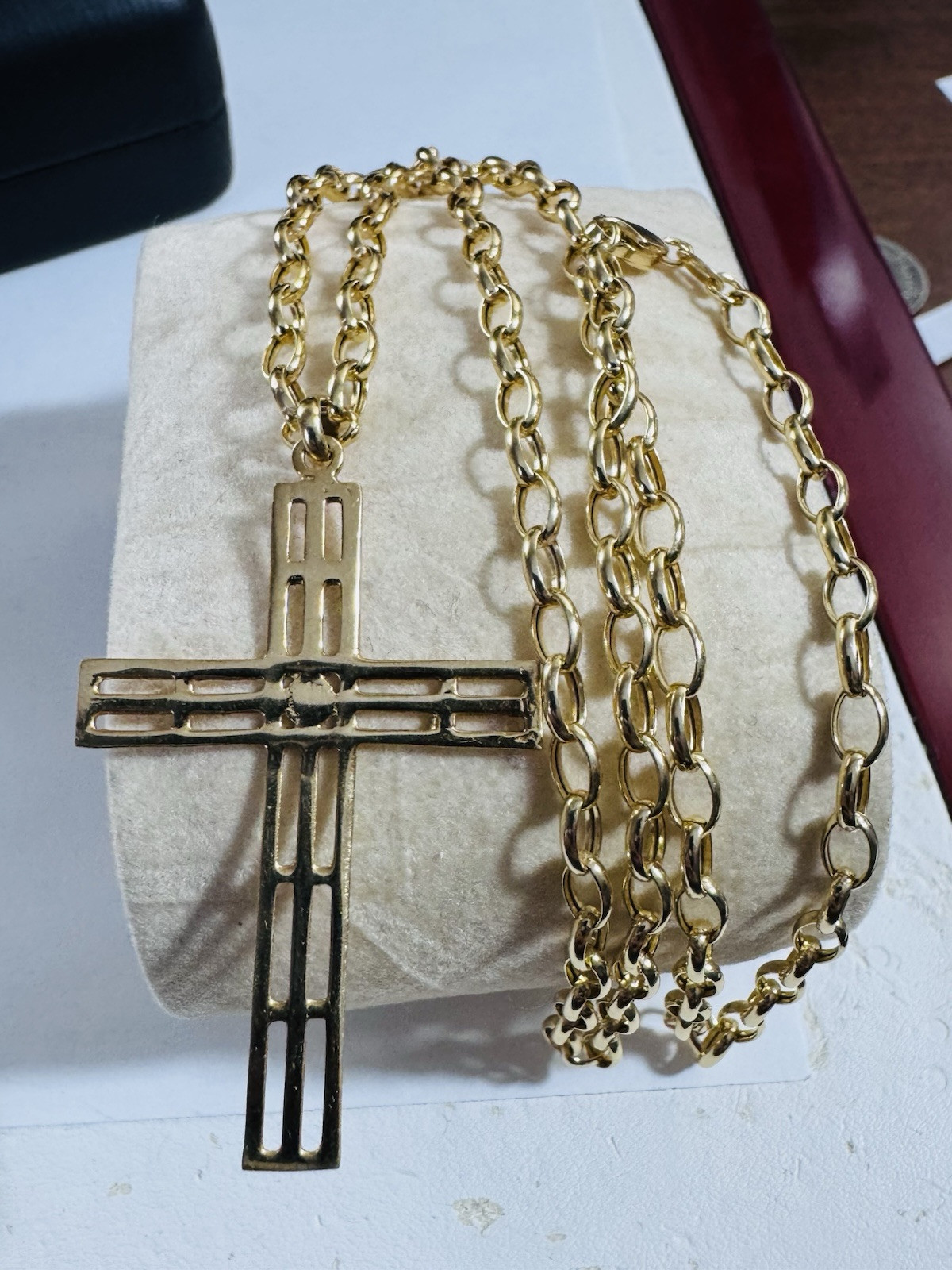 18K 750 Fine Yellow Gold Set Cross Necklace 19.5/20” Long 6.5g 3.8mm WOMENS
