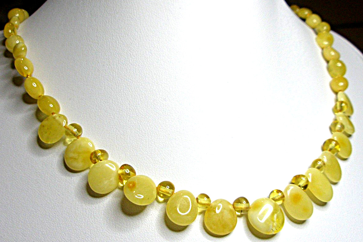 Baltic Amber Women’s Necklace Elegante Egg Yolk Butterscotch 45 cm – 18”