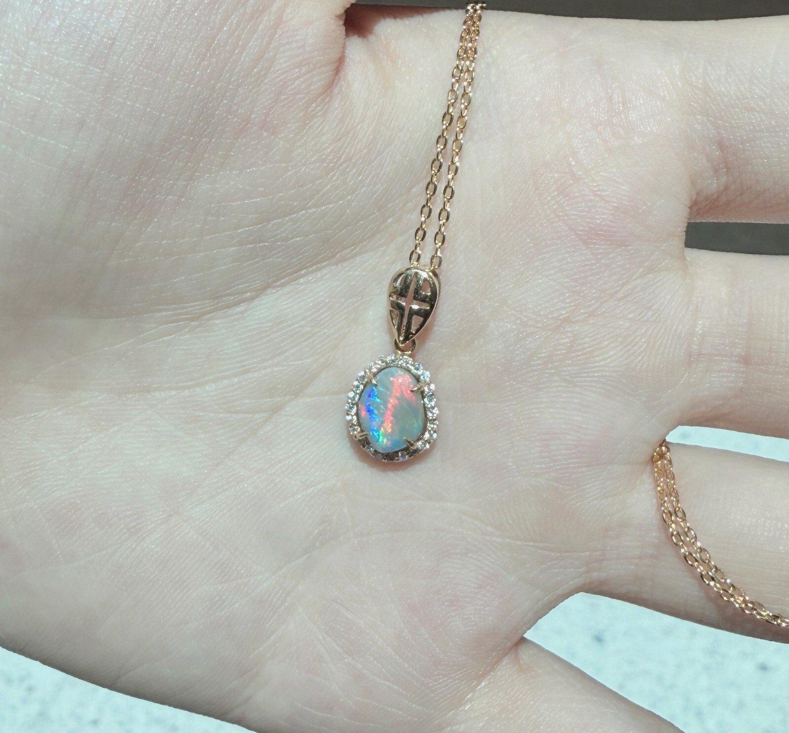 Rare Cat Eye Pattern Australian Solid Opal Red Fire 18K Gold Pendant Yes Opal