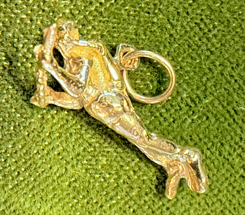 Vintage Solid Gold 14k Diver Down Charm 0.75 in. 1.63g New Old Stock