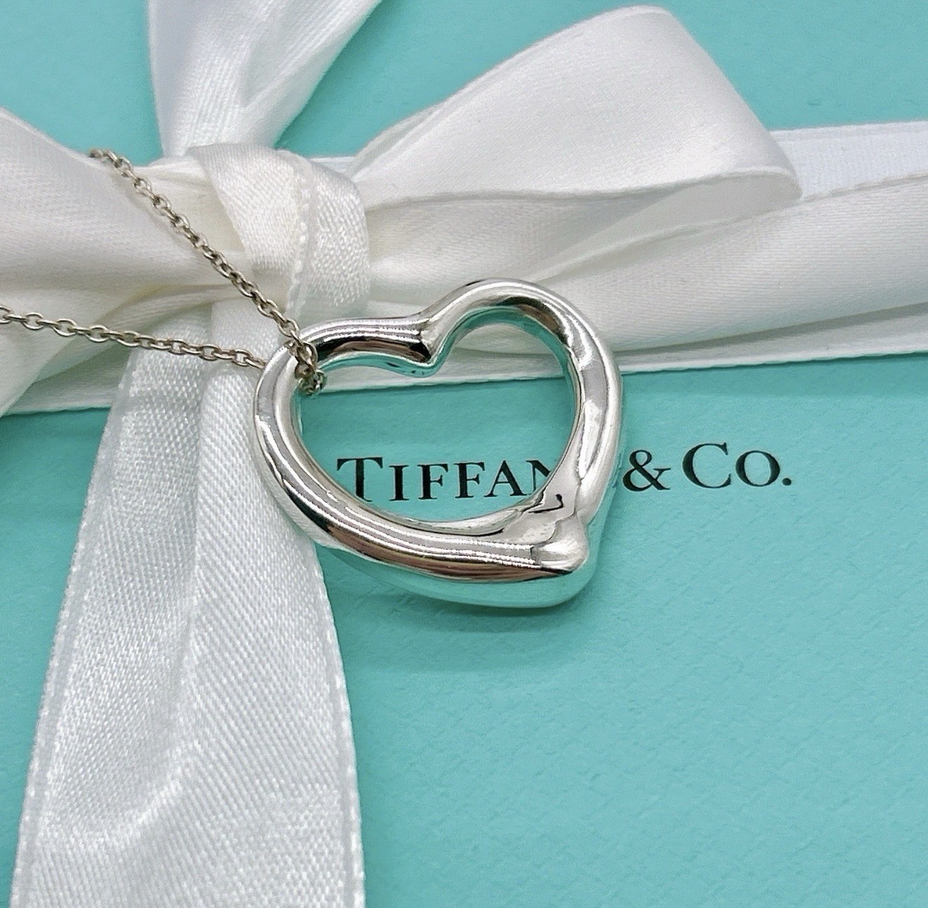 Tiffany & Co. Elsa Peretti Large 925 Sterling Silver Open Heart Pendant Necklace
