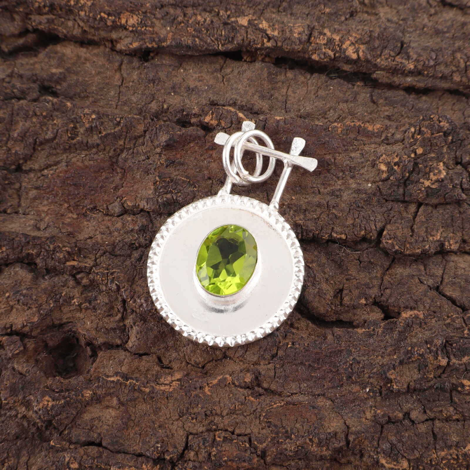 Peridot Gemstone Jewelry 925 Silver Handmade Elegant Pendant 1.4″ For Girlfriend