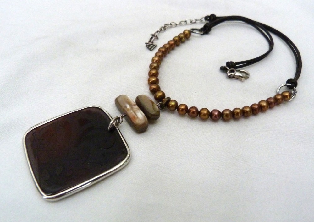 N1803 SILPADA STERLING SILVER CARVED SHELL BRONZE PEARL LEATHER CORD NECKLACE