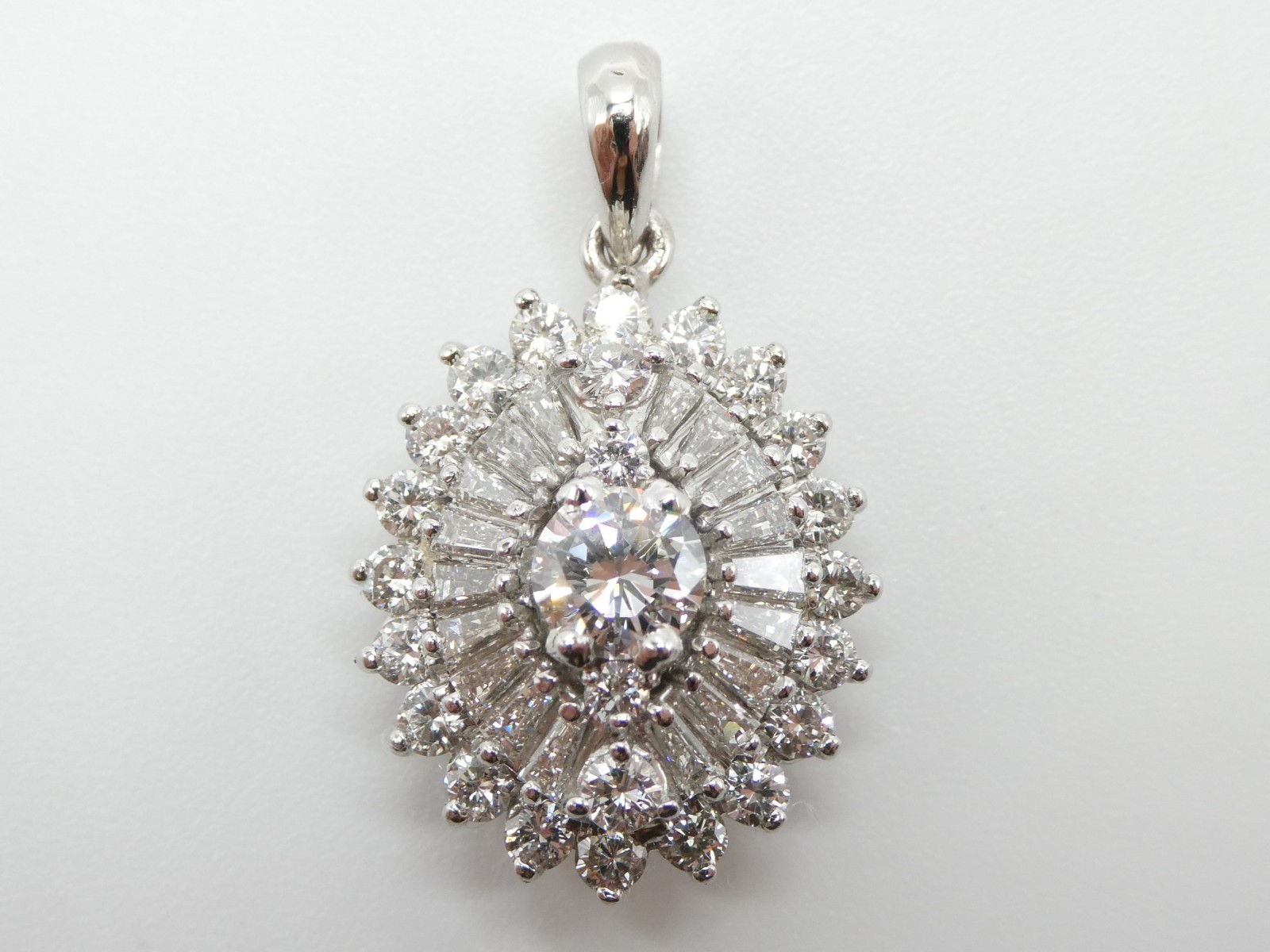 Pt900 Platinum 1.65ctw Diamond Ballerina Cluster Pendant Vintage Retro 7.4g