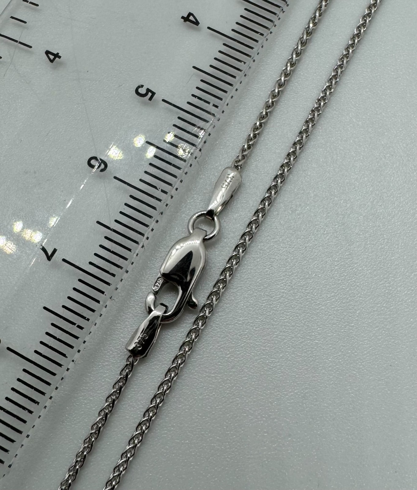 9ct Solid White Gold Spiga Necklace Length 18 Inches / 45cm (A057A)