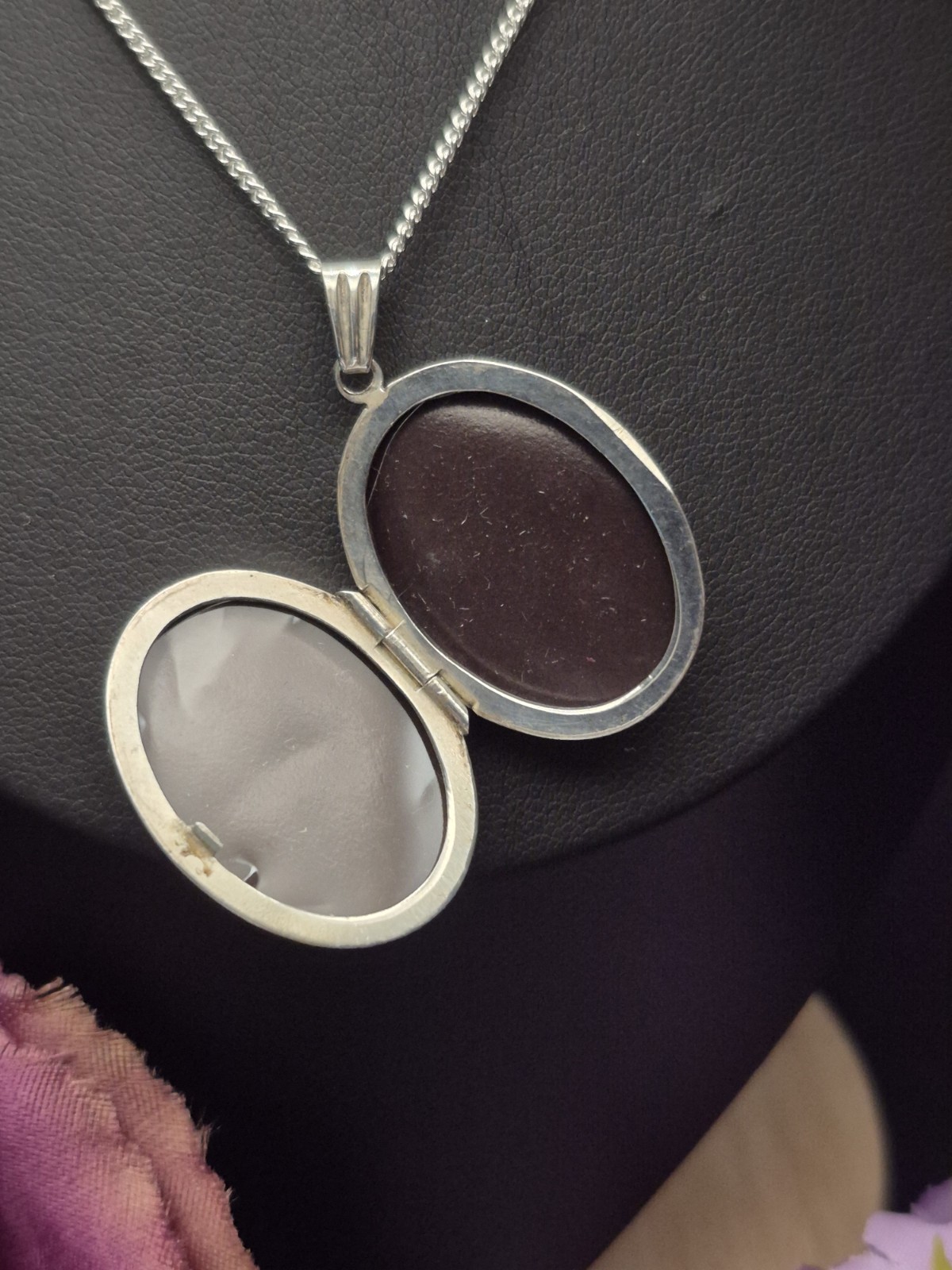 LOCKET – Sterling Silver Double Photo Picture Locket Pendant & Chain
