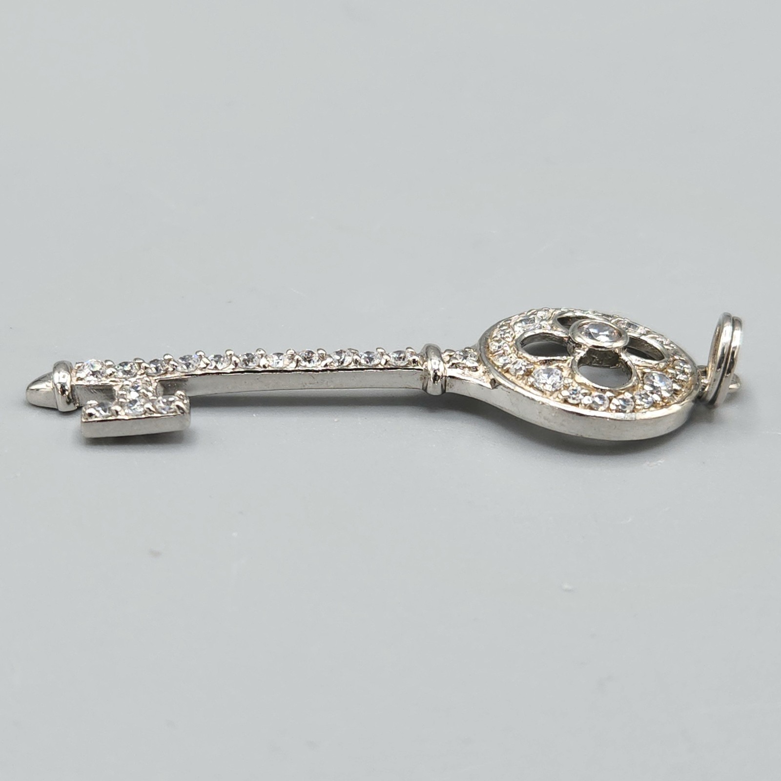 Nadri Signed Sterling Silver Crystal Pave Clover Key Pendant 3.2g