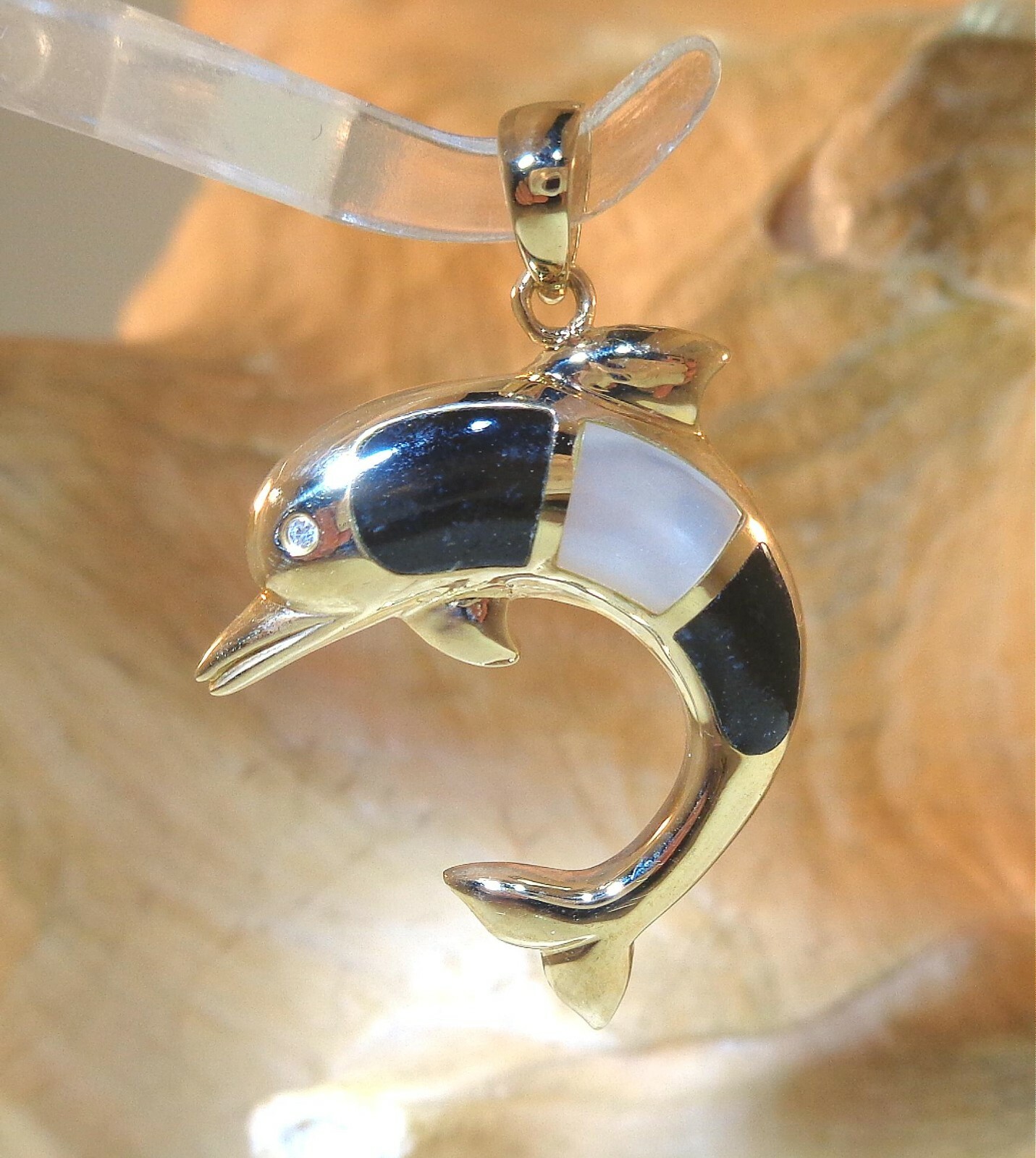 23.5MM 14K YELLOW GOLD MOTHER PEARL BLACK ONYX DIAMOND HAWAIIAN DOLPHIN PENDANT