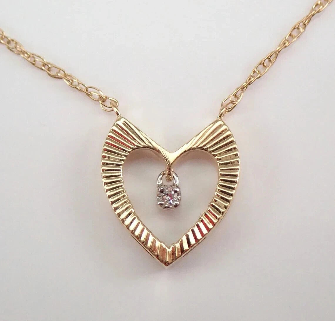 0.10Ct Round Cut Diamond Antique Heart Pendant 14K Yellow Gold Plated