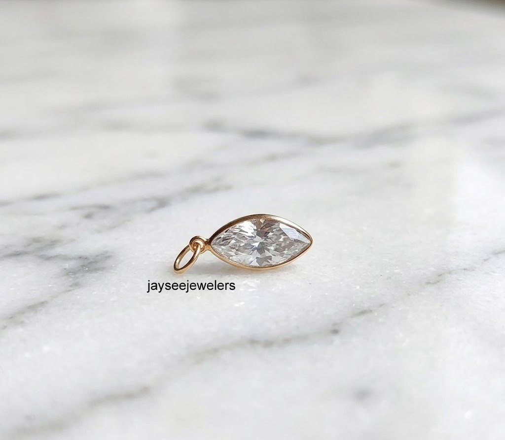 925 Solid Silver Moissanite Pear Shape Unique Fine Charm Jewelry For Anniversary